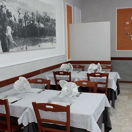 Hotel Derna Виареджо Екстериор снимка